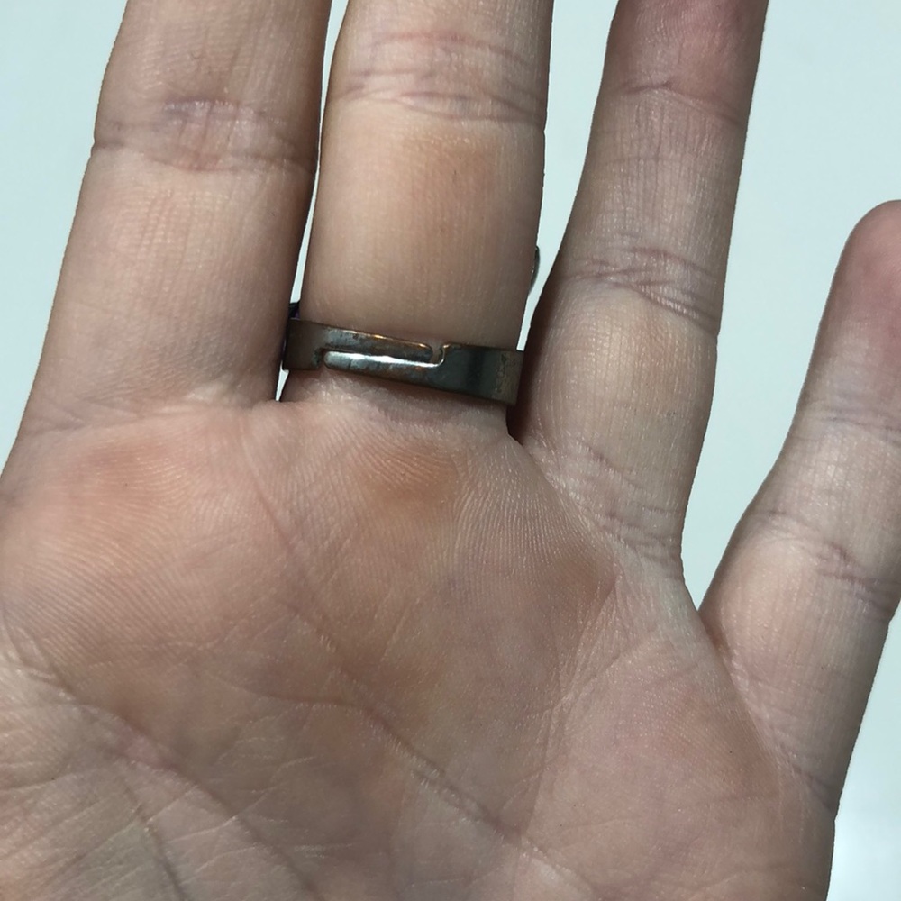 Flower ring - Picture 2 of 2